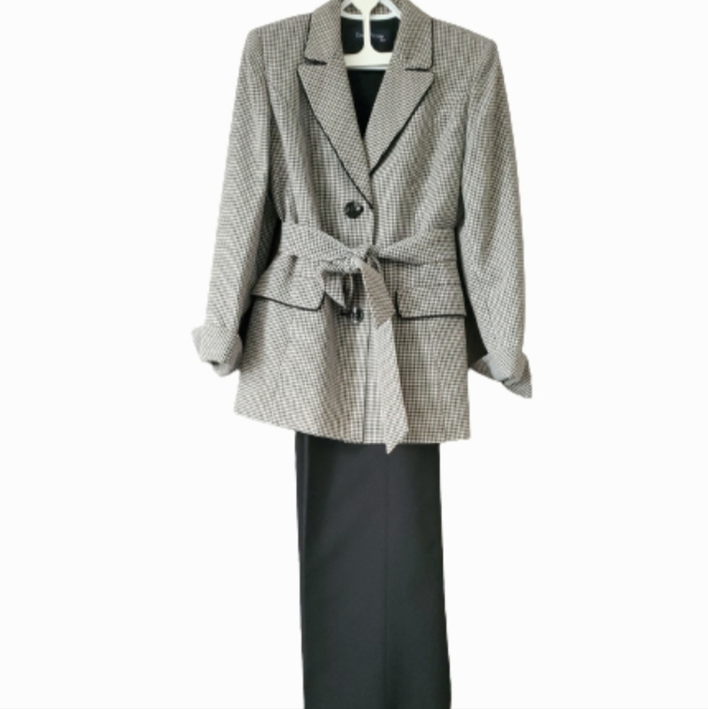 EVAN- PICONE CAREER WEAR 3 PIECE WOMEN PANT SUIT ( SIZE 10 )